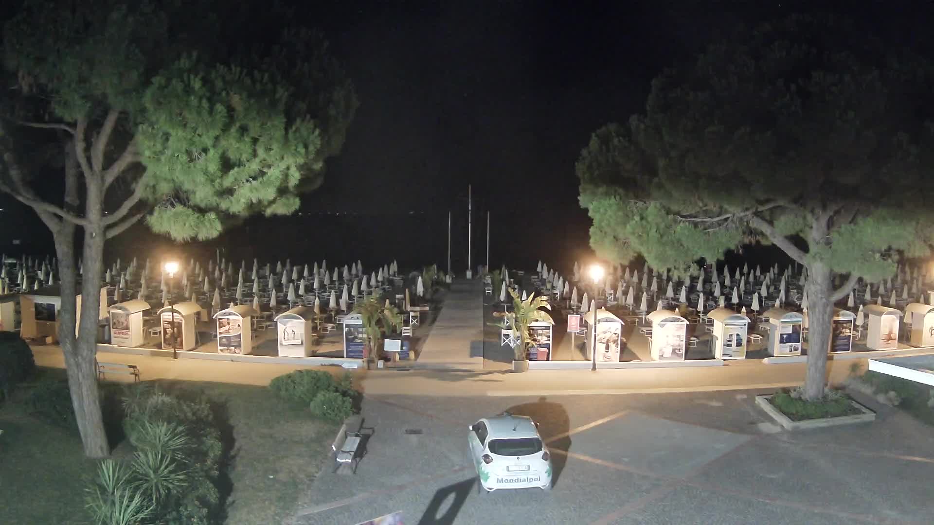 Grado Beach Webcam Entrance | Real-Time View of the Seaside