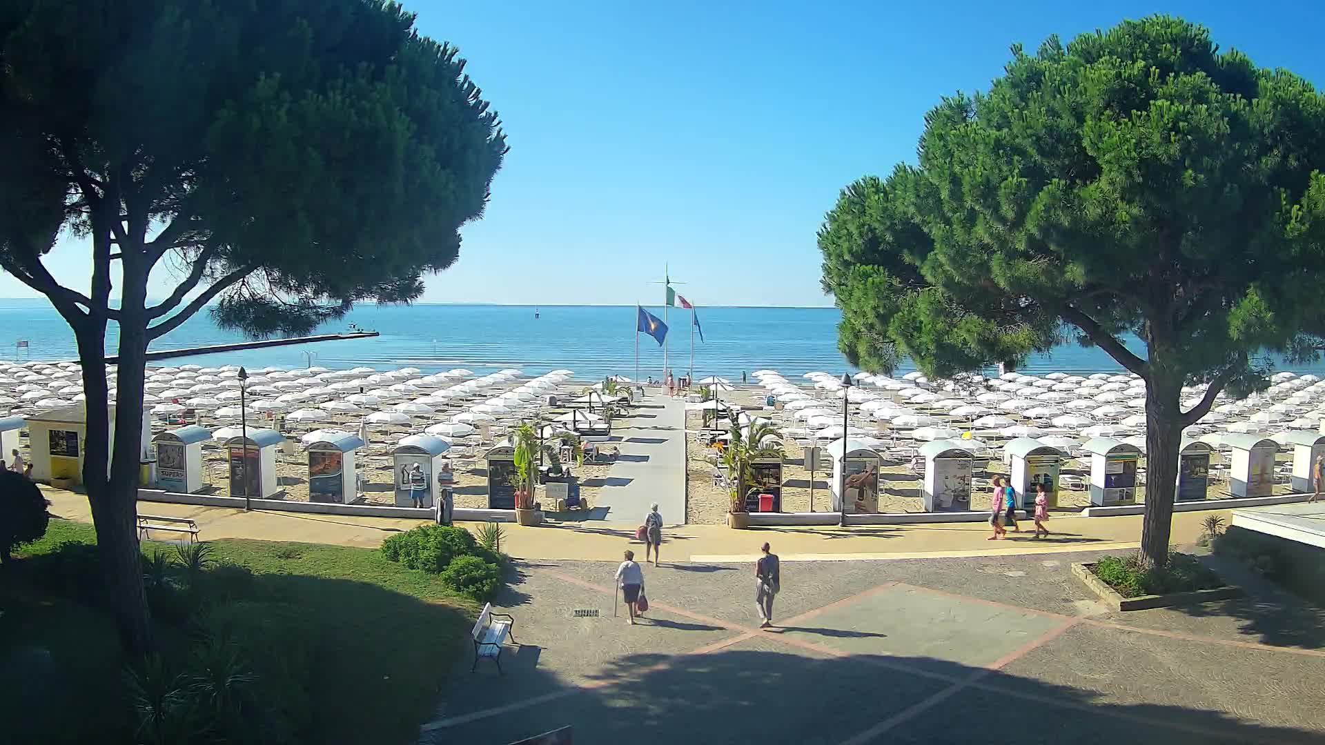 Grado Beach Webcam Entrance | Real-Time View of the Seaside