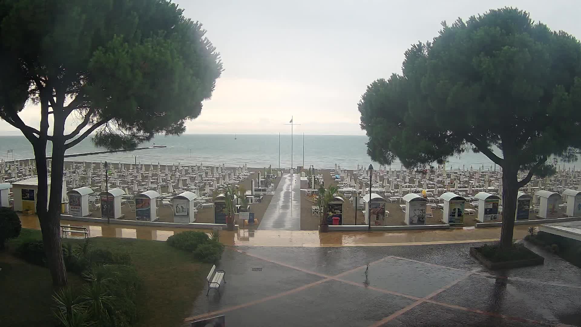 Grado Beach Webcam Entrance | Real-Time View of the Seaside