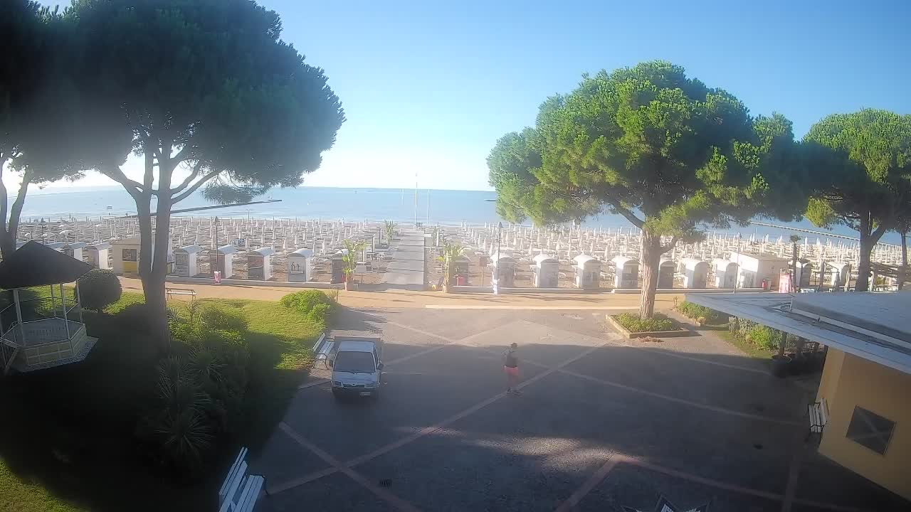Grado Ulaz na Plažu | Pogled Uživo na Obalu