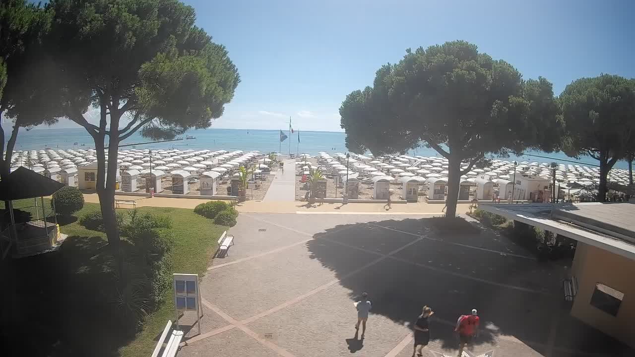 Grado Ulaz na Plažu | Pogled Uživo na Obalu