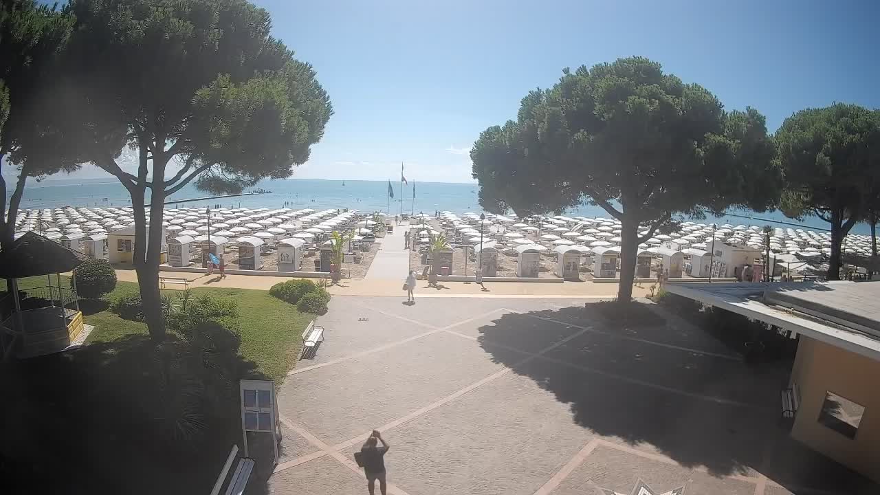 Grado Ulaz na Plažu | Pogled Uživo na Obalu