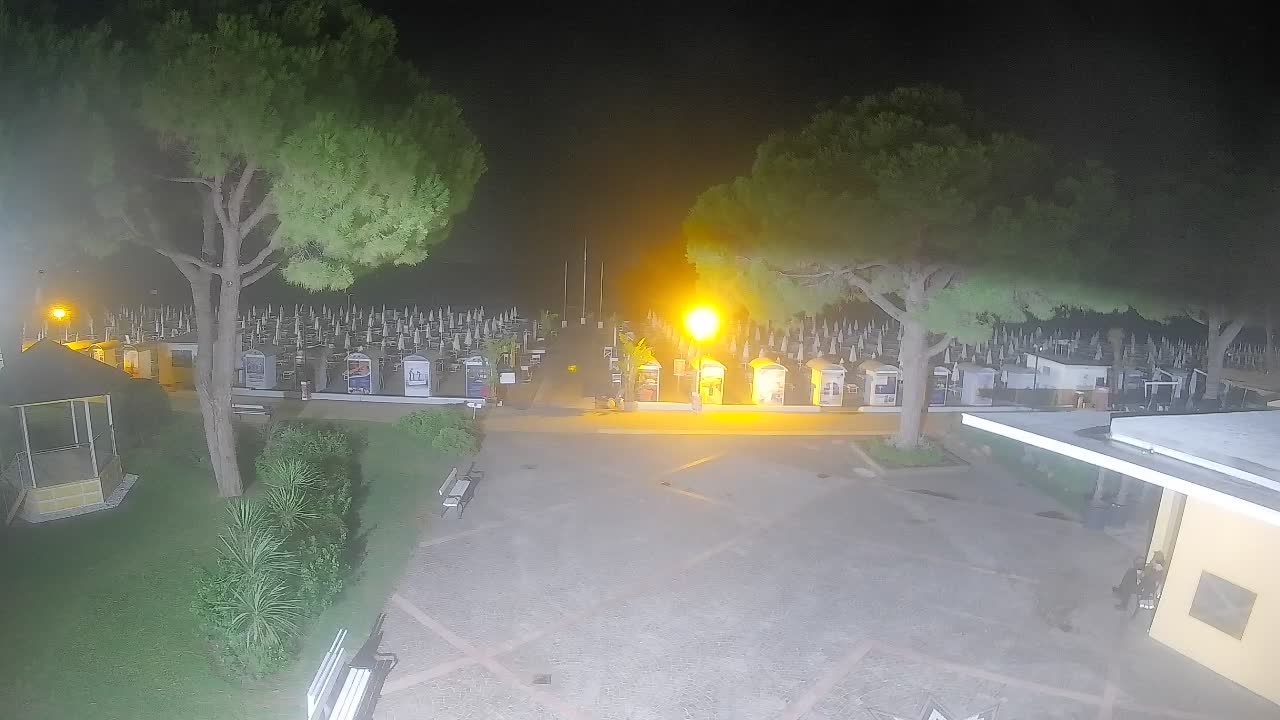 Grado Beach Webcam Entrance | Real-Time View of the Seaside