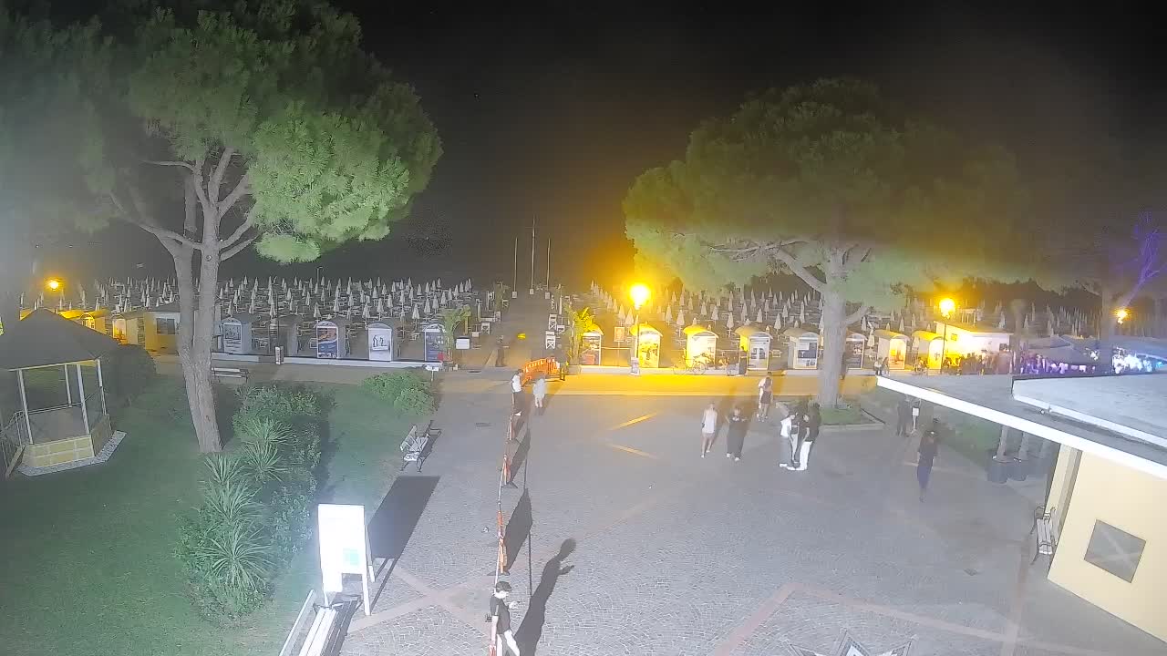 Grado Beach Webcam Entrance | Real-Time View of the Seaside