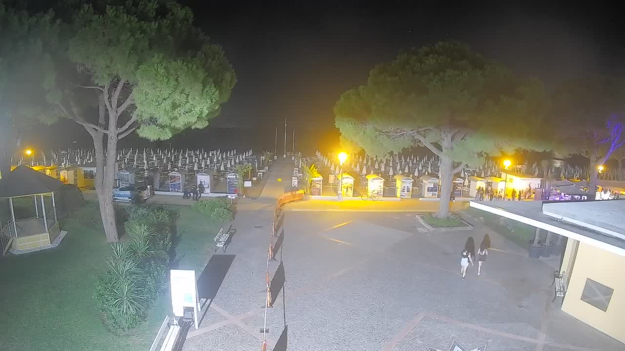 Grado Beach Webcam Entrance | Real-Time View of the Seaside