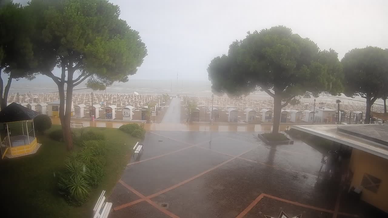 Grado Beach Webcam Entrance | Real-Time View of the Seaside