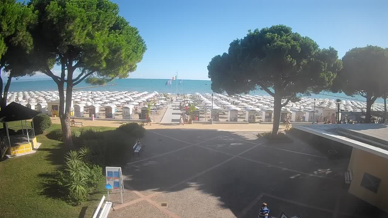 Grado Ulaz na Plažu | Pogled Uživo na Obalu