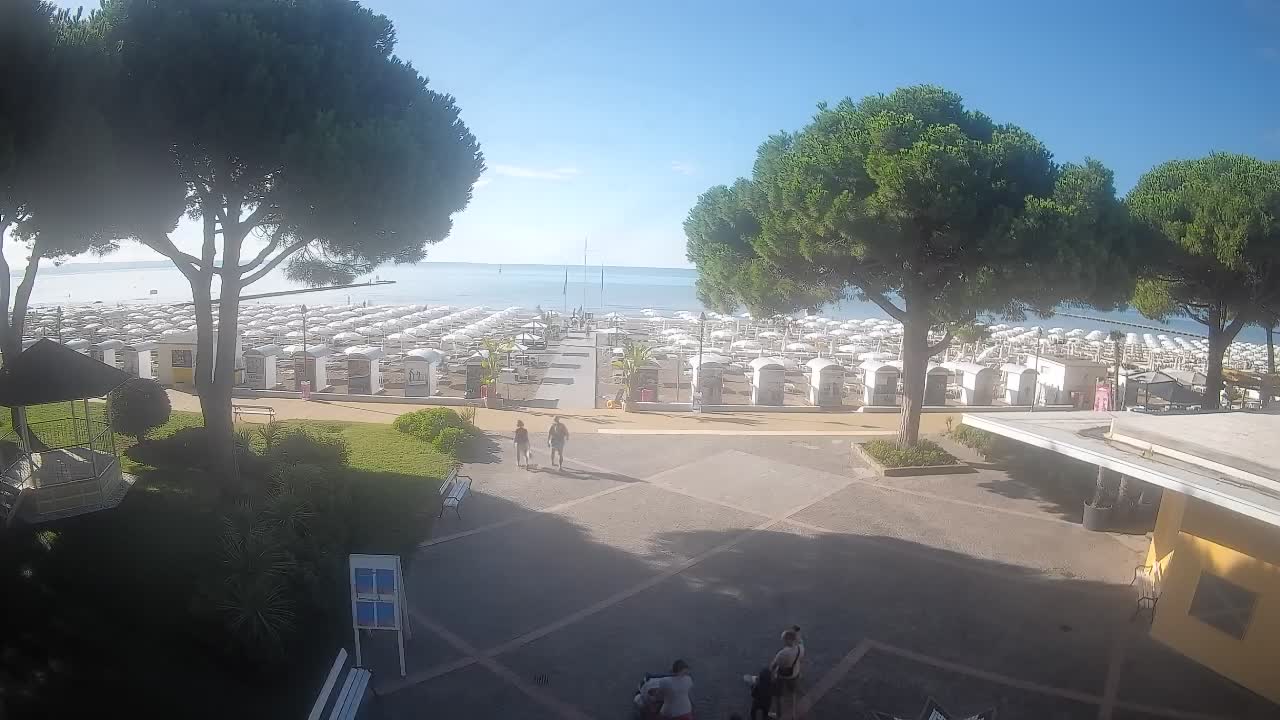 Grado Beach Webcam Entrance | Real-Time View of the Seaside
