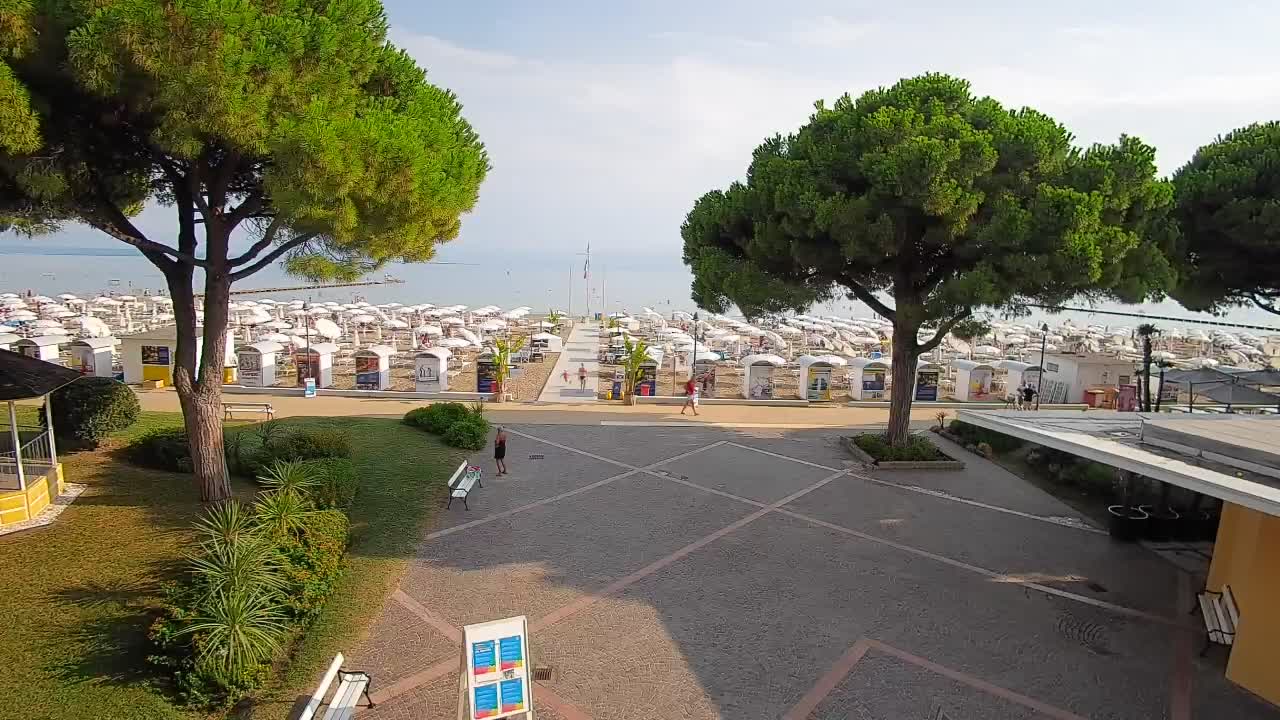 Grado Ulaz na Plažu | Pogled Uživo na Obalu
