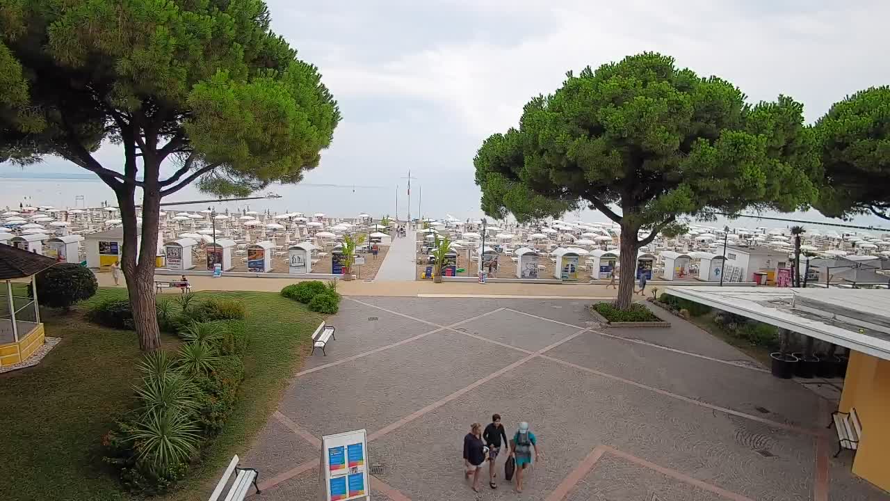 Grado Ulaz na Plažu | Pogled Uživo na Obalu