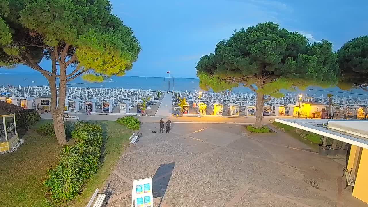 Grado Beach Webcam Entrance | Real-Time View of the Seaside