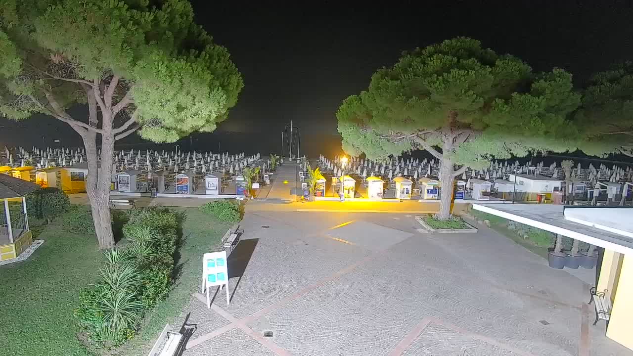 Grado Beach Webcam Entrance | Real-Time View of the Seaside