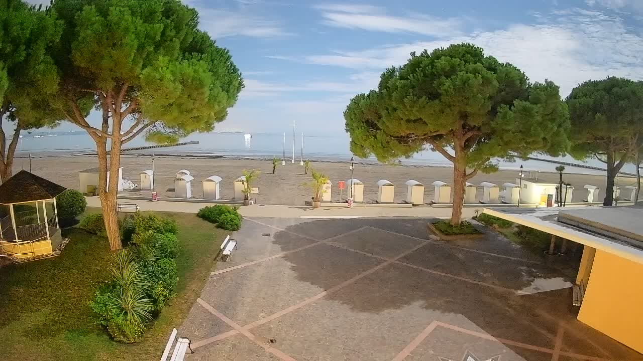 Grado Ulaz na Plažu | Pogled Uživo na Obalu