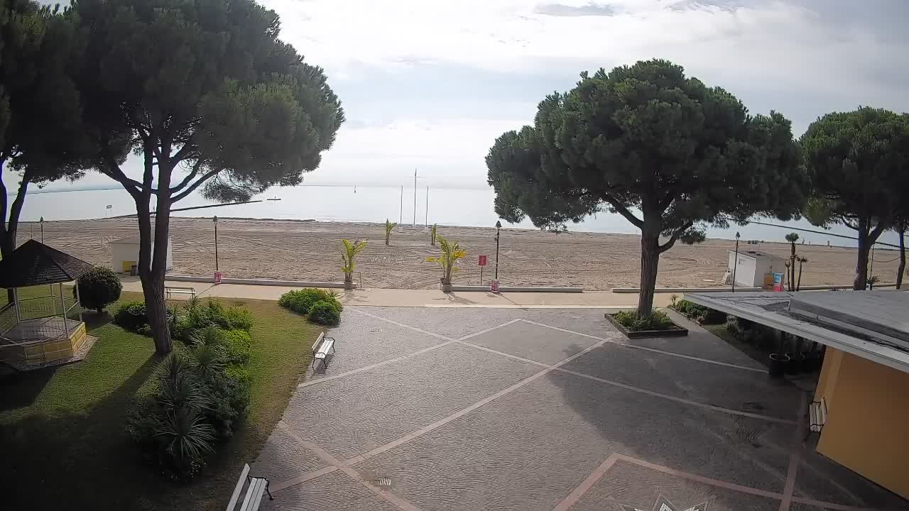 Grado Ulaz na Plažu | Pogled Uživo na Obalu