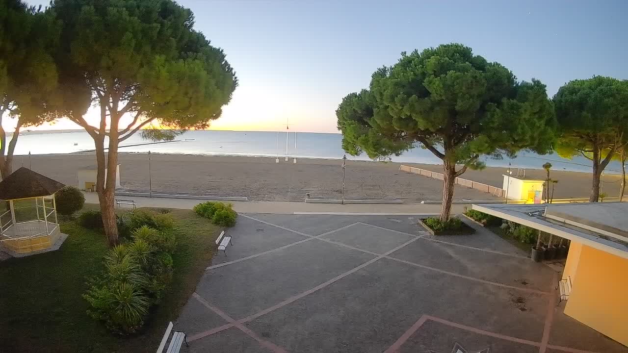 Ingresso Spiaggia Grado | Vista in Diretta sul Mare