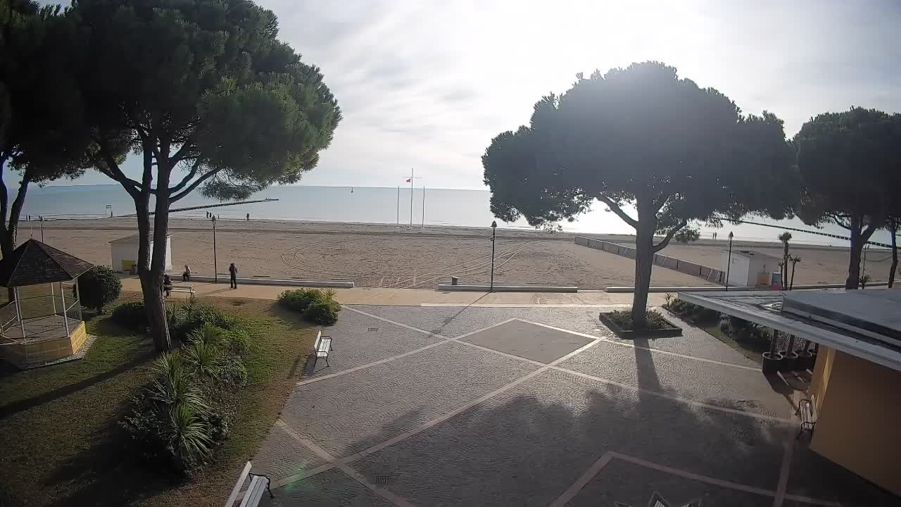 Grado Beach Webcam Entrance | Real-Time View of the Seaside