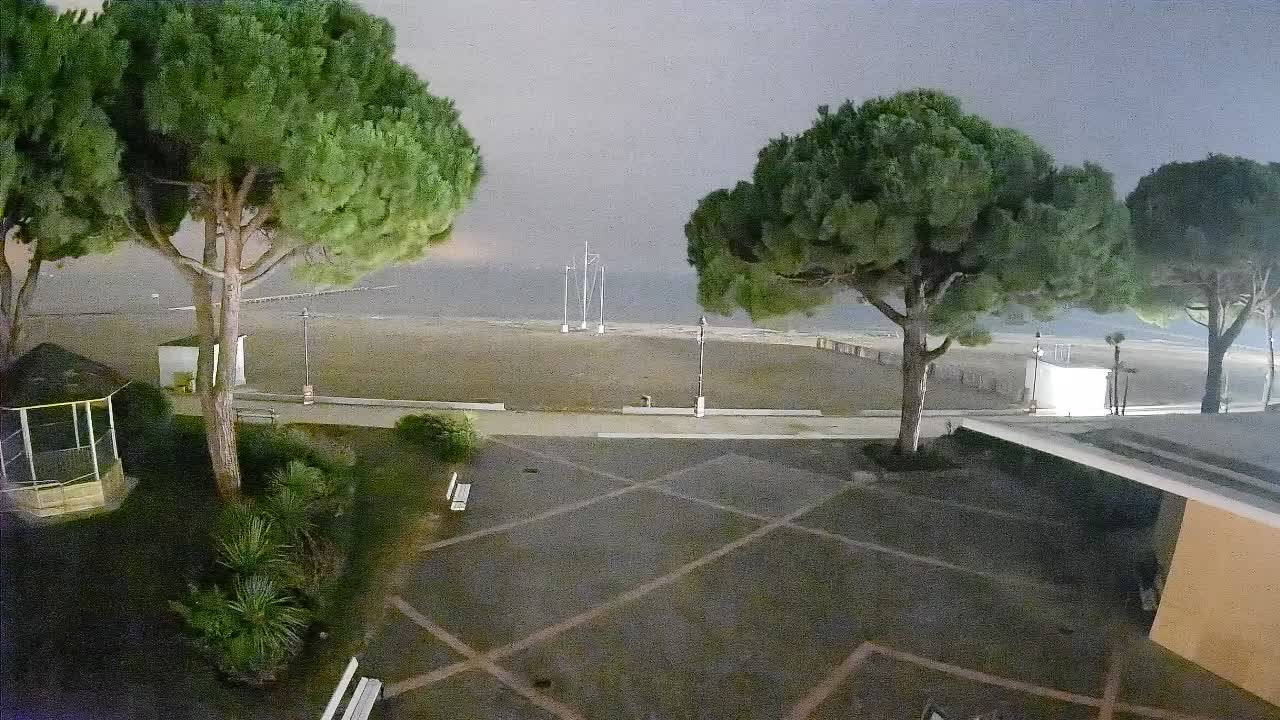 Grado Beach Webcam Entrance | Real-Time View of the Seaside