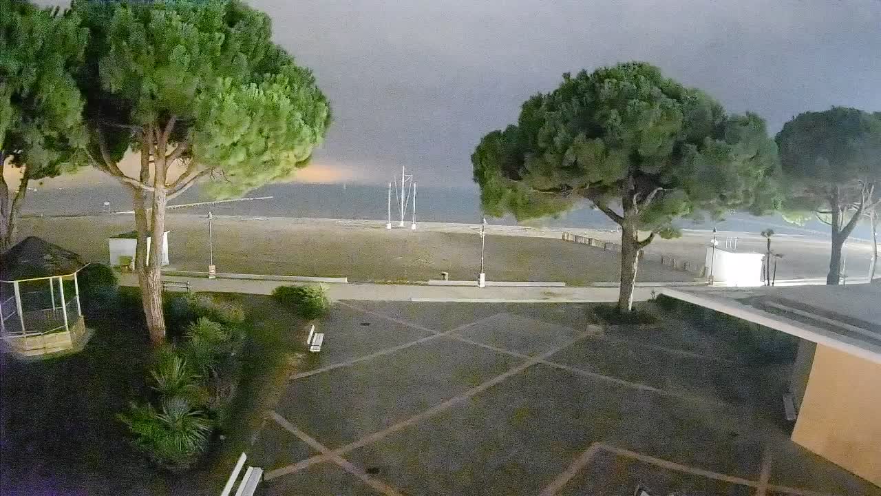 Grado Beach Webcam Entrance | Real-Time View of the Seaside