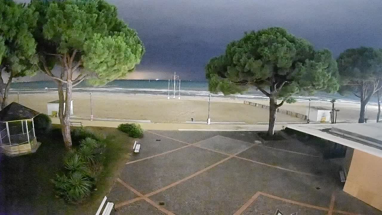 Grado Beach Webcam Entrance | Real-Time View of the Seaside