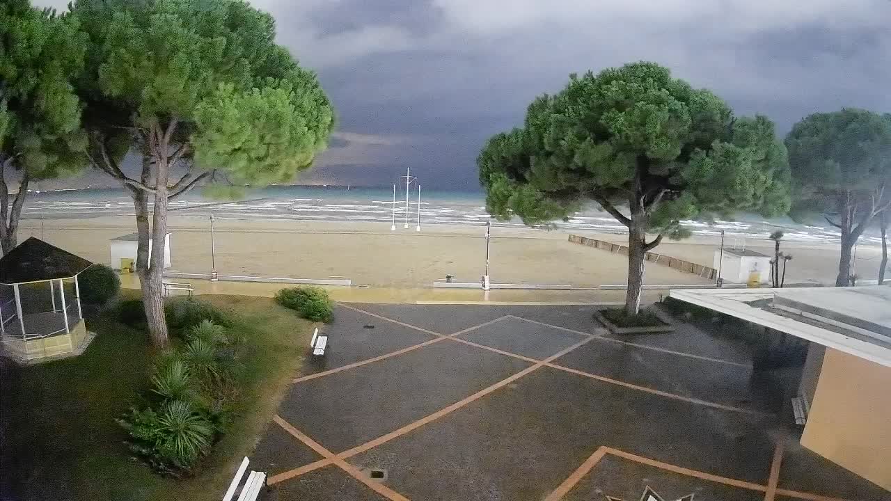 Ingresso Spiaggia Grado | Vista in Diretta sul Mare