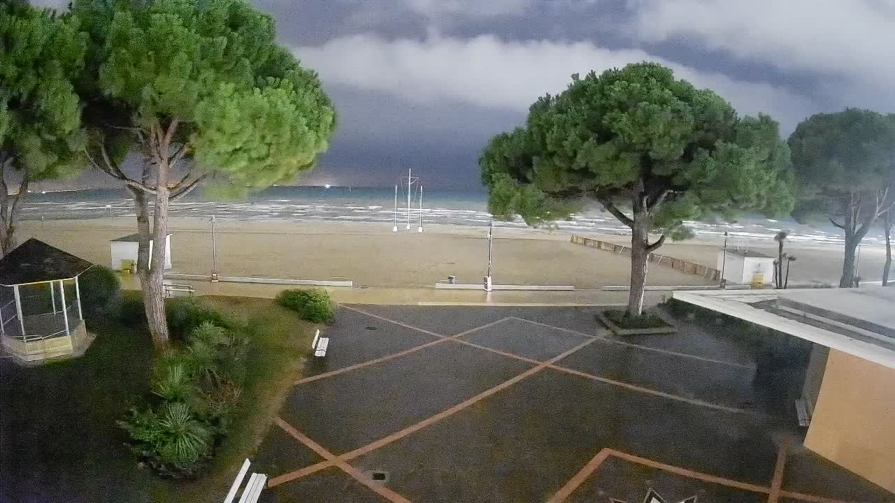 Grado Beach Webcam Entrance | Real-Time View of the Seaside