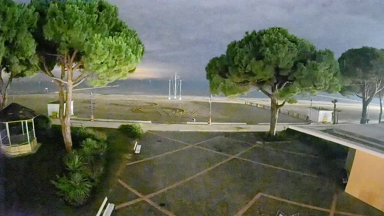 Grado Beach Webcam Entrance | Real-Time View of the Seaside