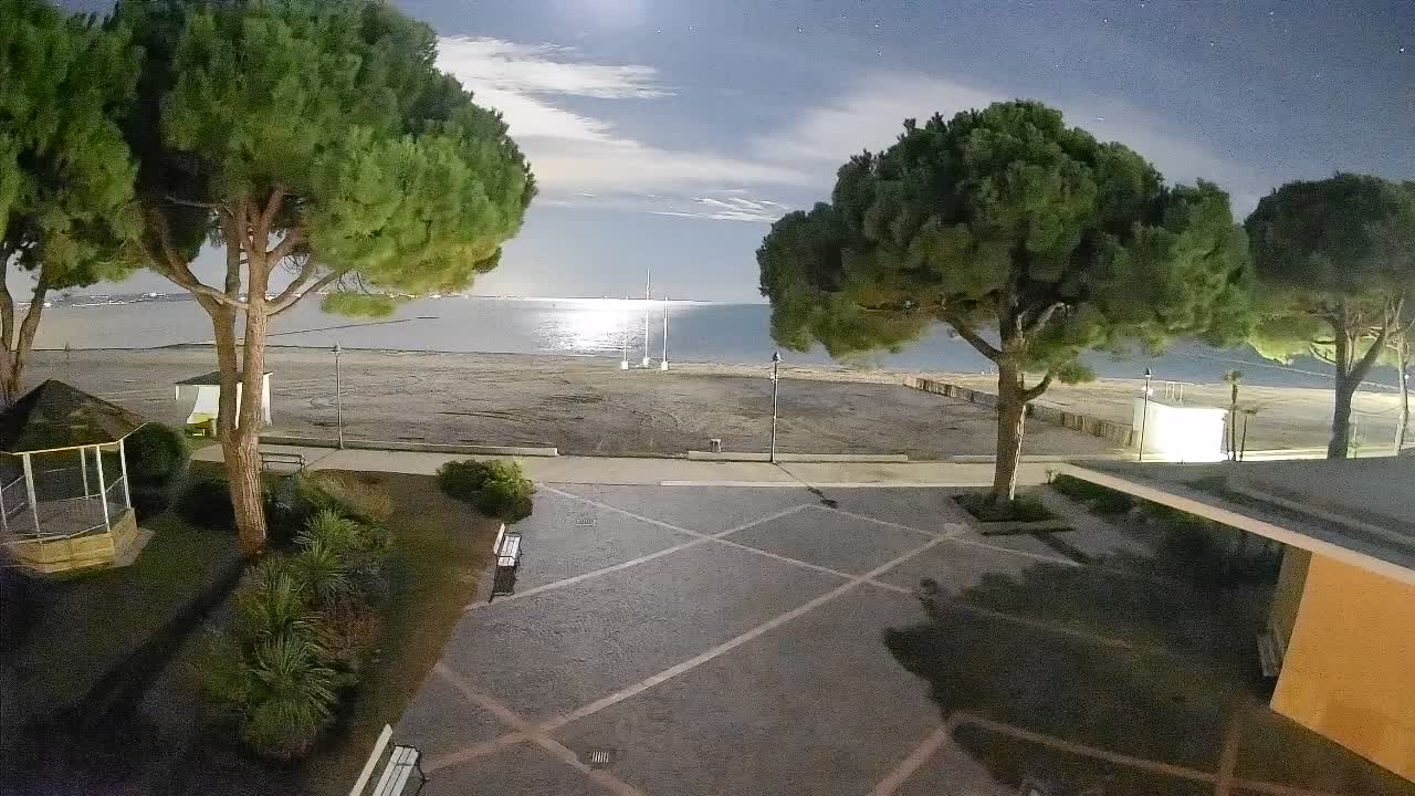 Spletna kamera Gradež (Grado) – Vhod na plažo