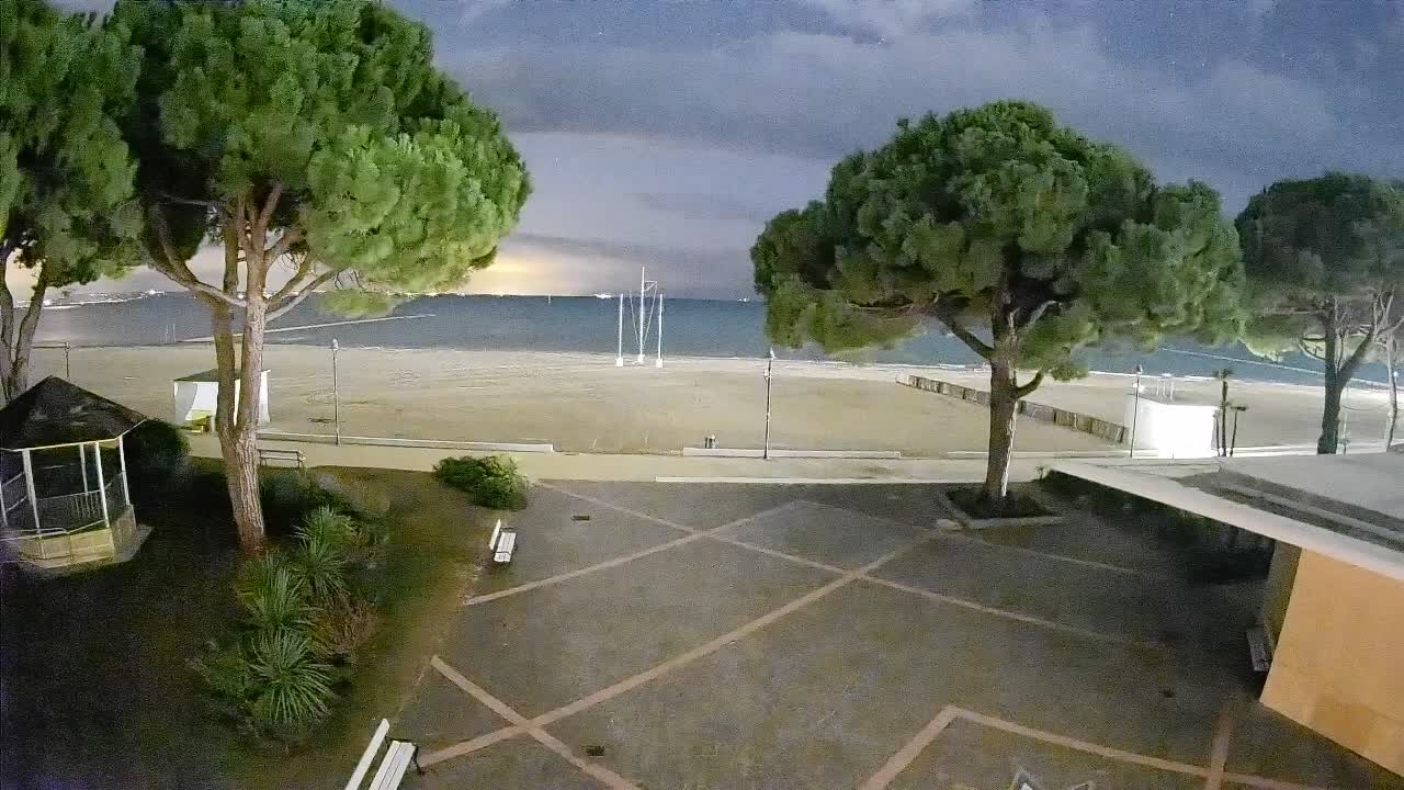 Spletna kamera Gradež (Grado) – Vhod na plažo