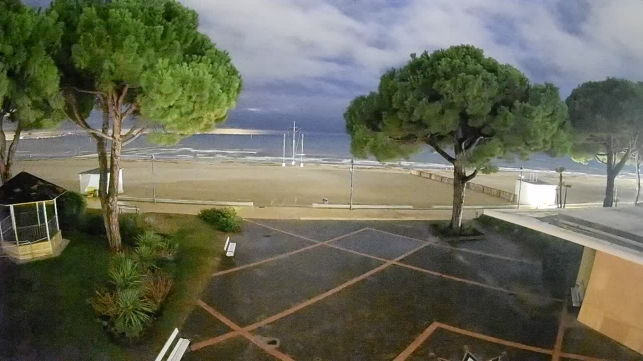 Grado Beach Webcam Entrance | Real-Time View of the Seaside