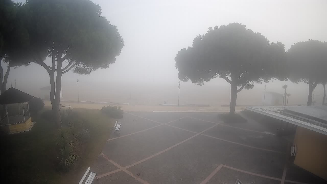 Grado Beach Webcam Entrance | Real-Time View of the Seaside