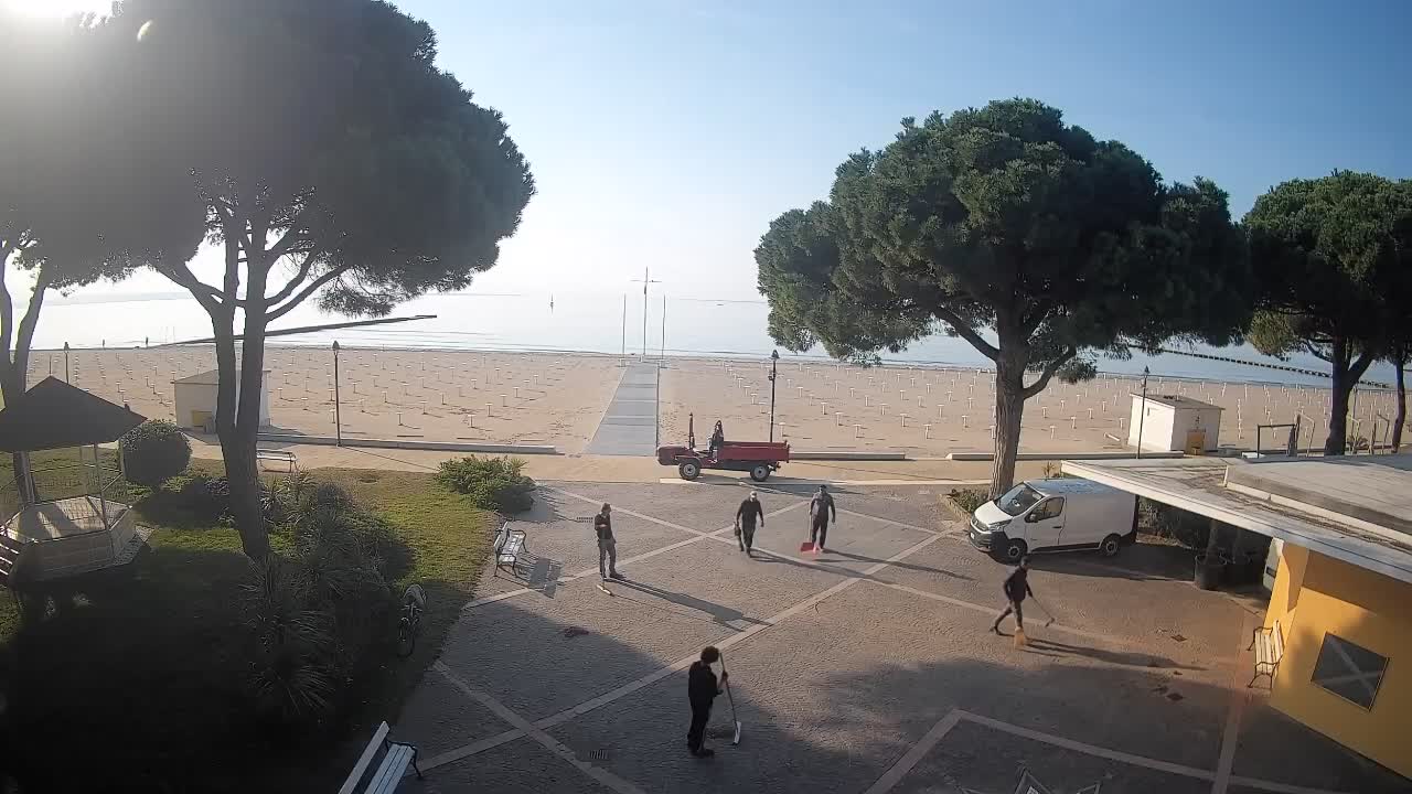 Grado Ulaz na Plažu | Pogled Uživo na Obalu