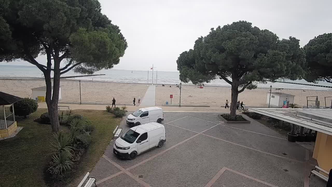 Grado Ulaz na Plažu | Pogled Uživo na Obalu