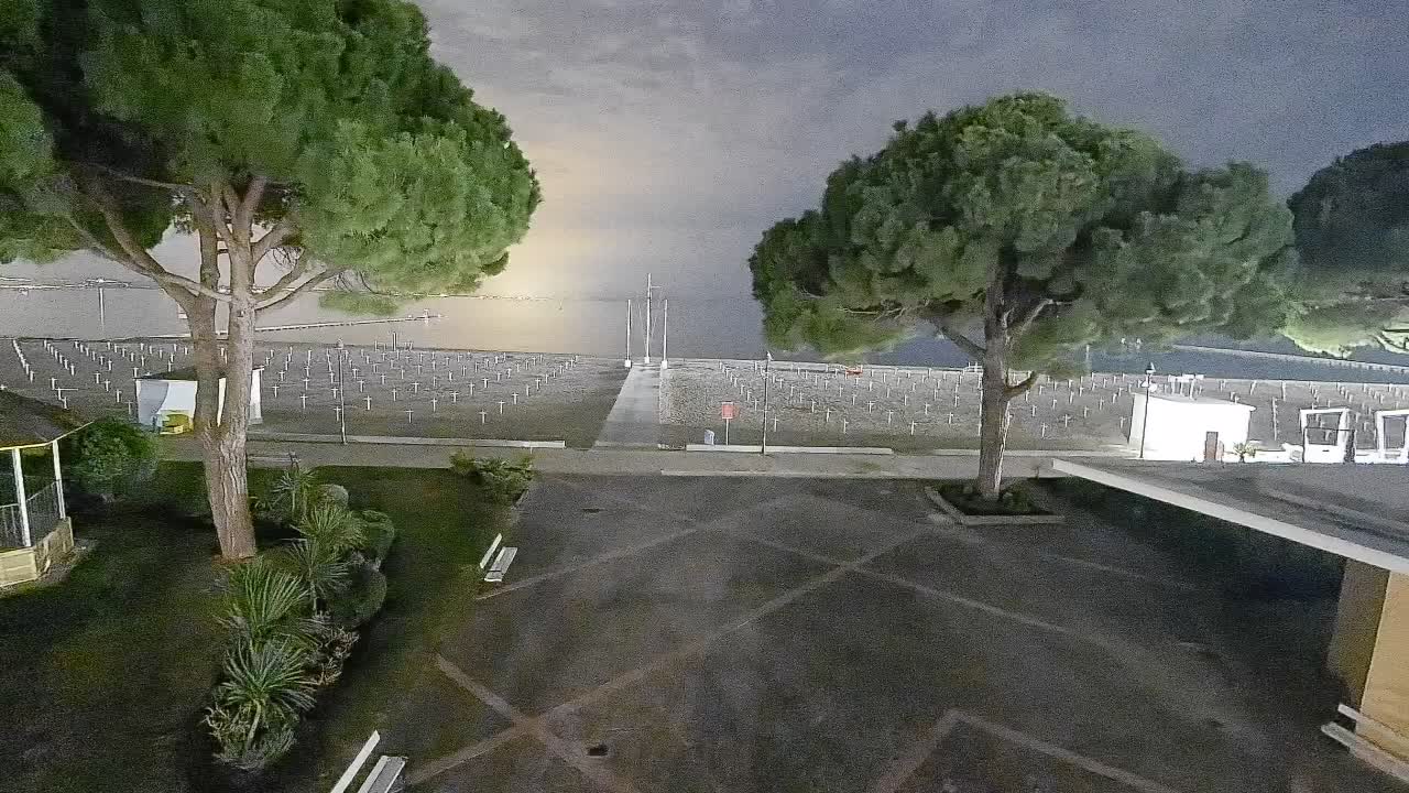 Grado Beach Webcam Entrance | Real-Time View of the Seaside