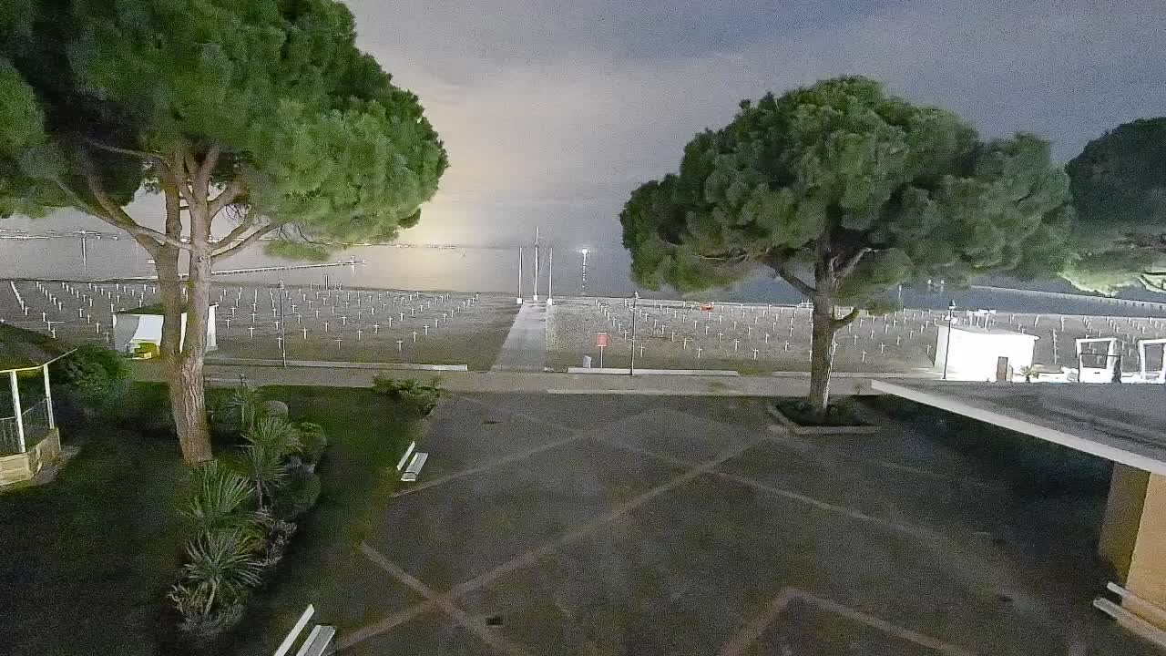 Grado Beach Webcam Entrance | Real-Time View of the Seaside