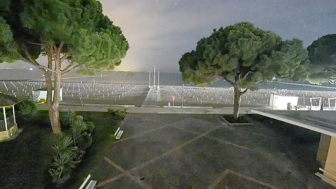 Grado Beach Webcam Entrance | Real-Time View of the Seaside