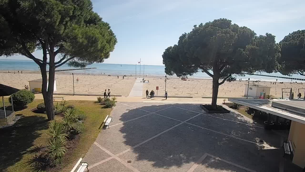 Grado Ulaz na Plažu | Pogled Uživo na Obalu