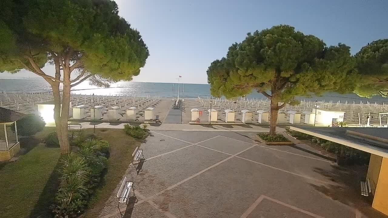 Grado Ulaz na Plažu | Pogled Uživo na Obalu