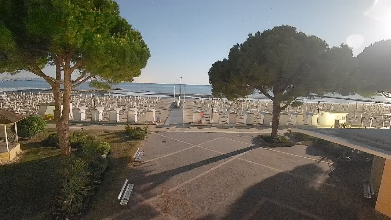 Grado Beach Webcam Entrance | Real-Time View of the Seaside