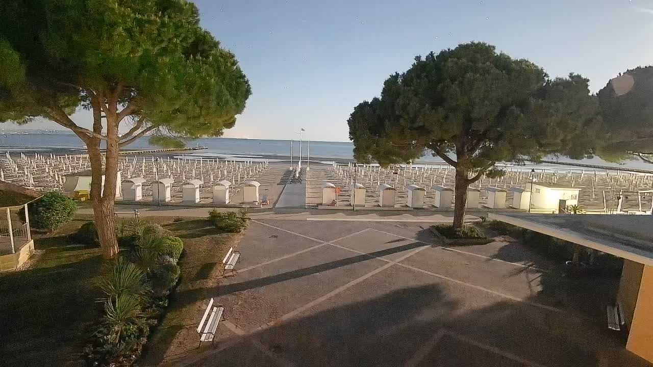Grado Beach Webcam Entrance | Real-Time View of the Seaside