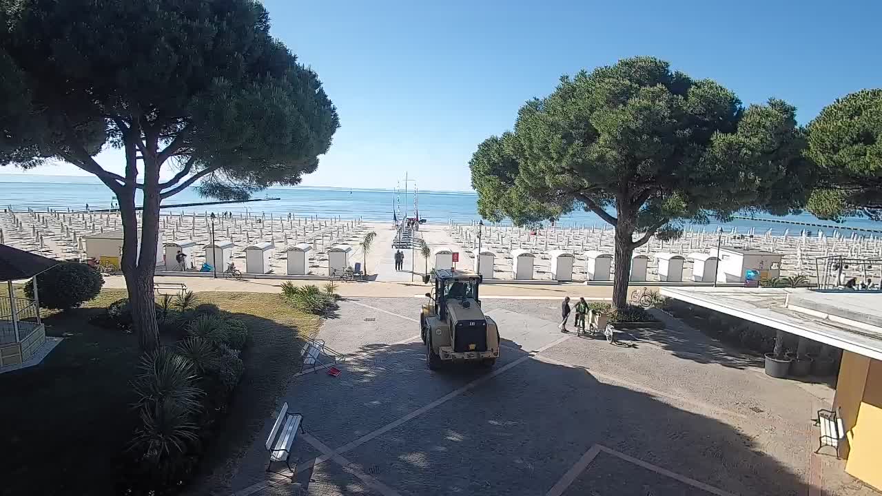 Grado Ulaz na Plažu | Pogled Uživo na Obalu