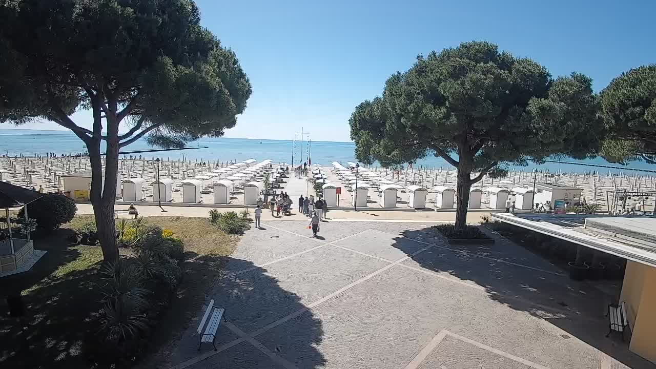 Grado Ulaz na Plažu | Pogled Uživo na Obalu