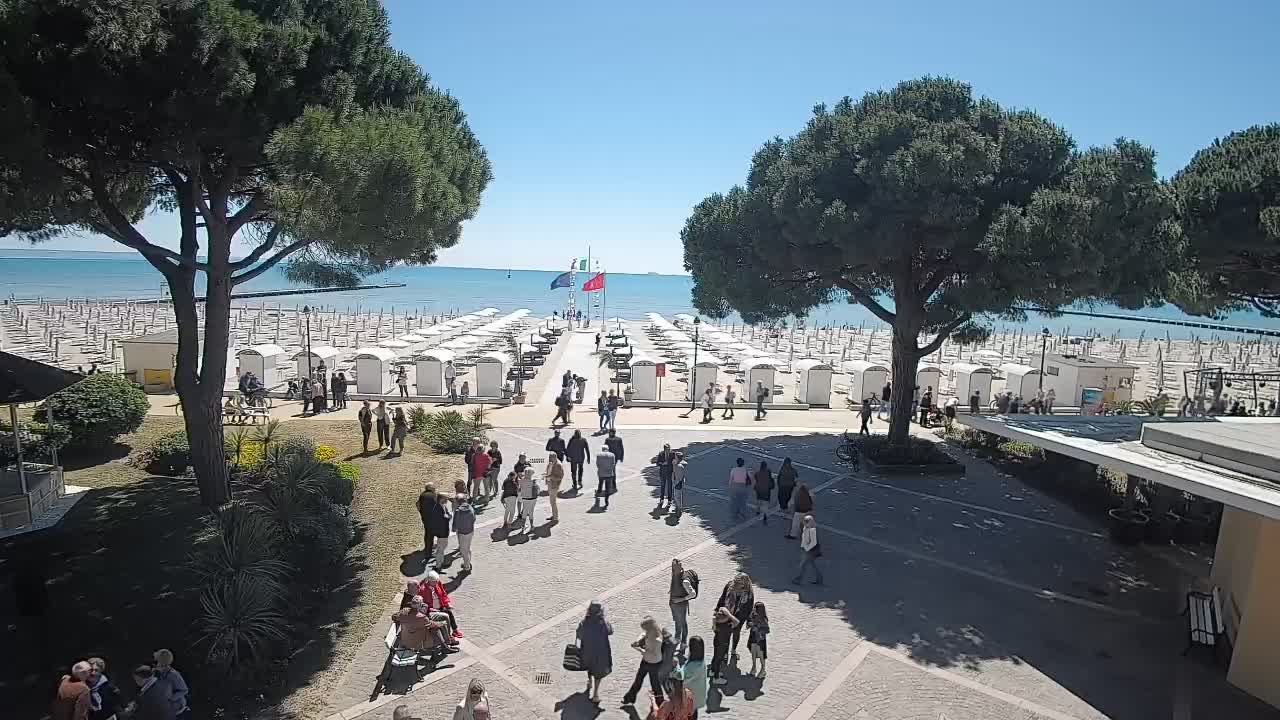 Grado Ulaz na Plažu | Pogled Uživo na Obalu