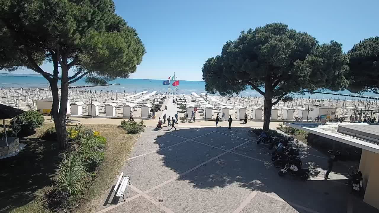 Grado Beach Webcam Entrance | Real-Time View of the Seaside