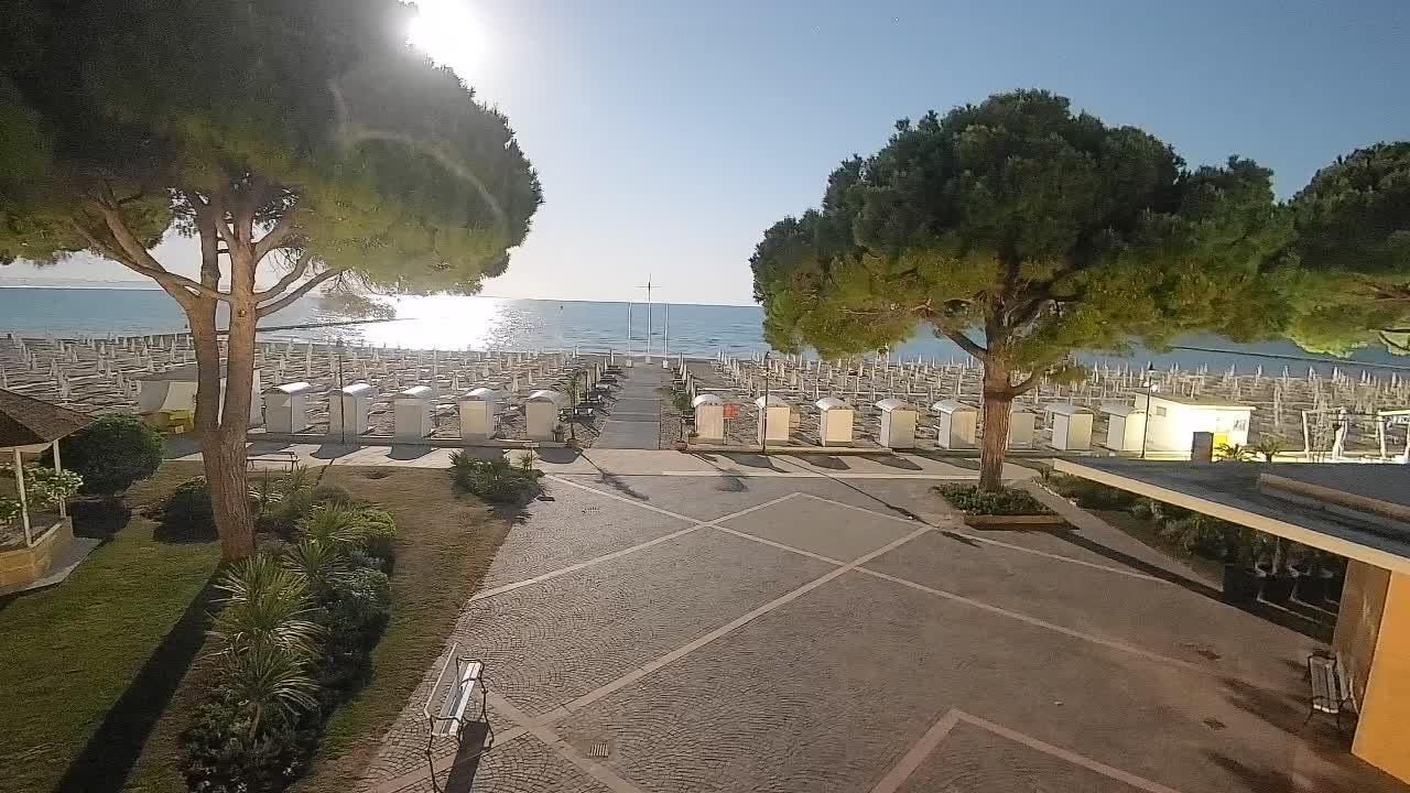 Grado Ulaz na Plažu | Pogled Uživo na Obalu
