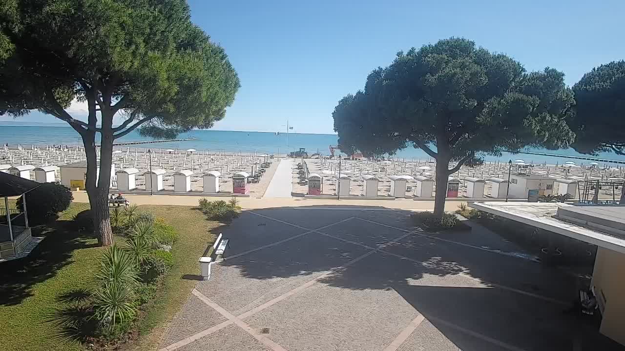 Grado Ulaz na Plažu | Pogled Uživo na Obalu
