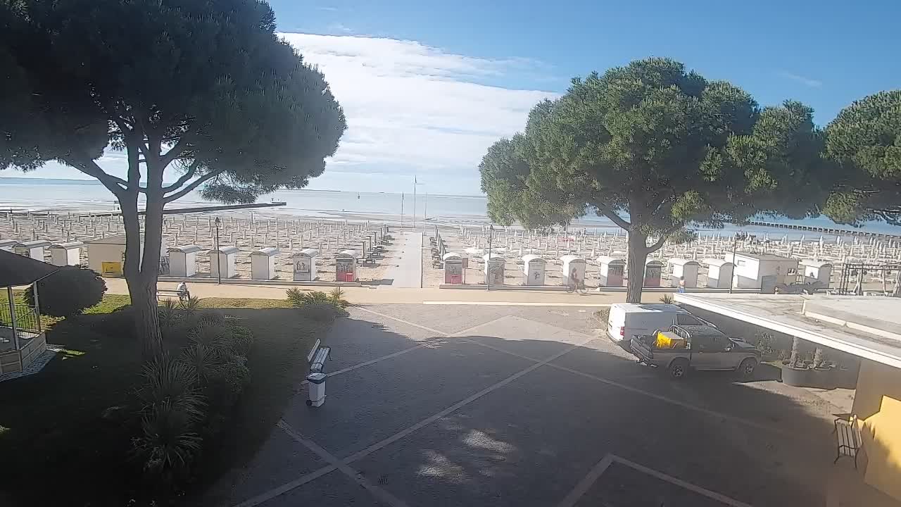 Grado Ulaz na Plažu | Pogled Uživo na Obalu