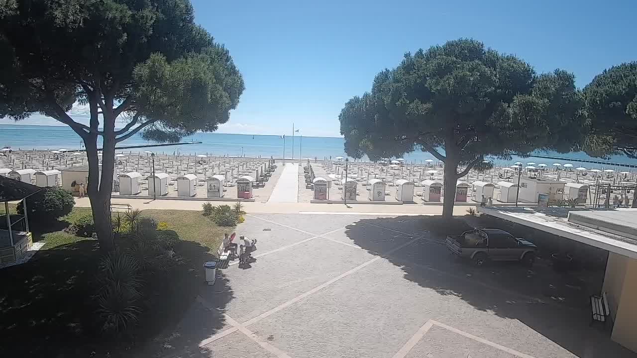 Grado Ulaz na Plažu | Pogled Uživo na Obalu