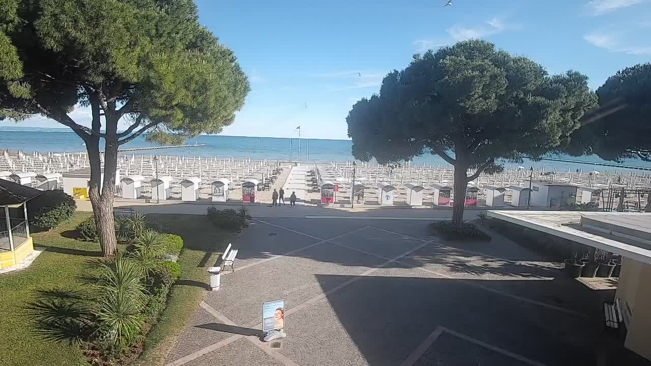 Grado Ulaz na Plažu | Pogled Uživo na Obalu