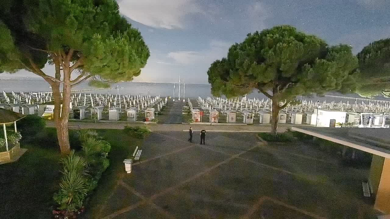 Grado Beach Webcam Entrance | Real-Time View of the Seaside