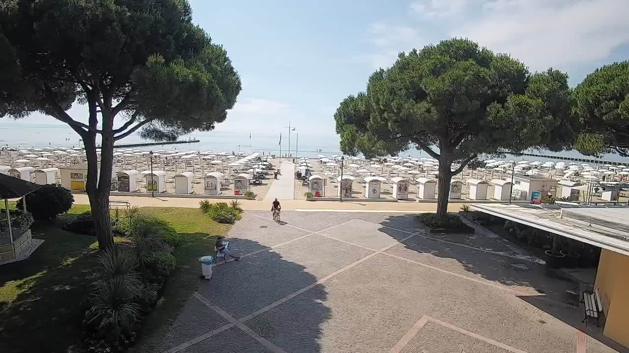 Grado Ulaz na Plažu | Pogled Uživo na Obalu